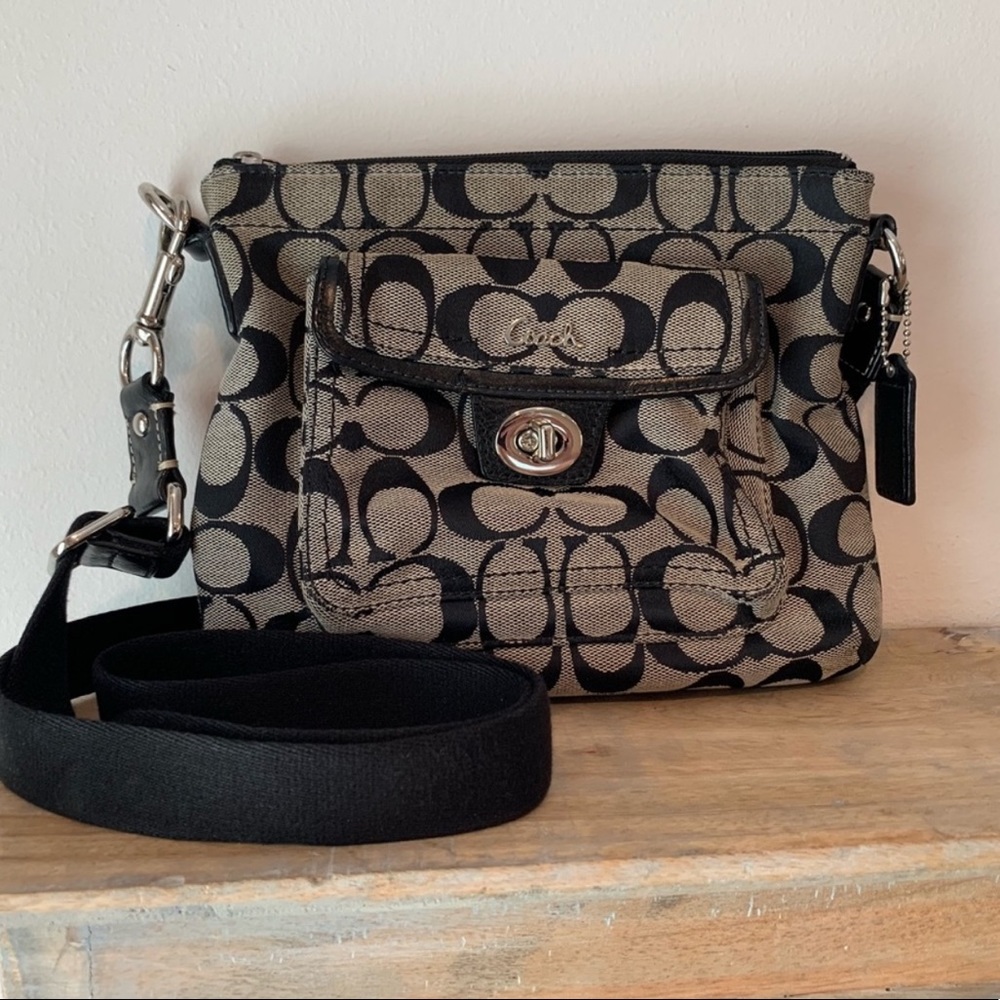 Coach Signature C Crossbody with Turnlock Packet
